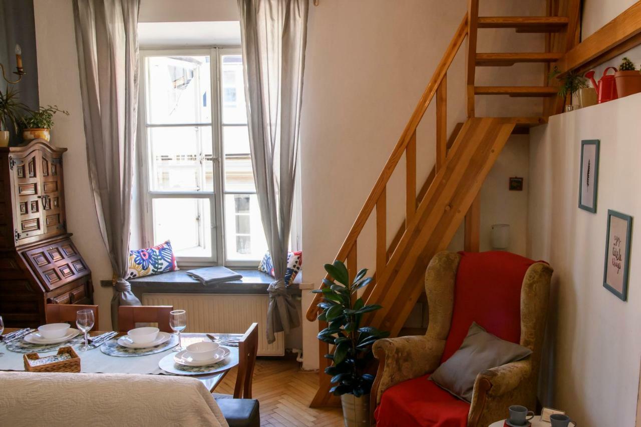 Old Town Folk Apartment วอร์ซอ ภายนอก รูปภาพ