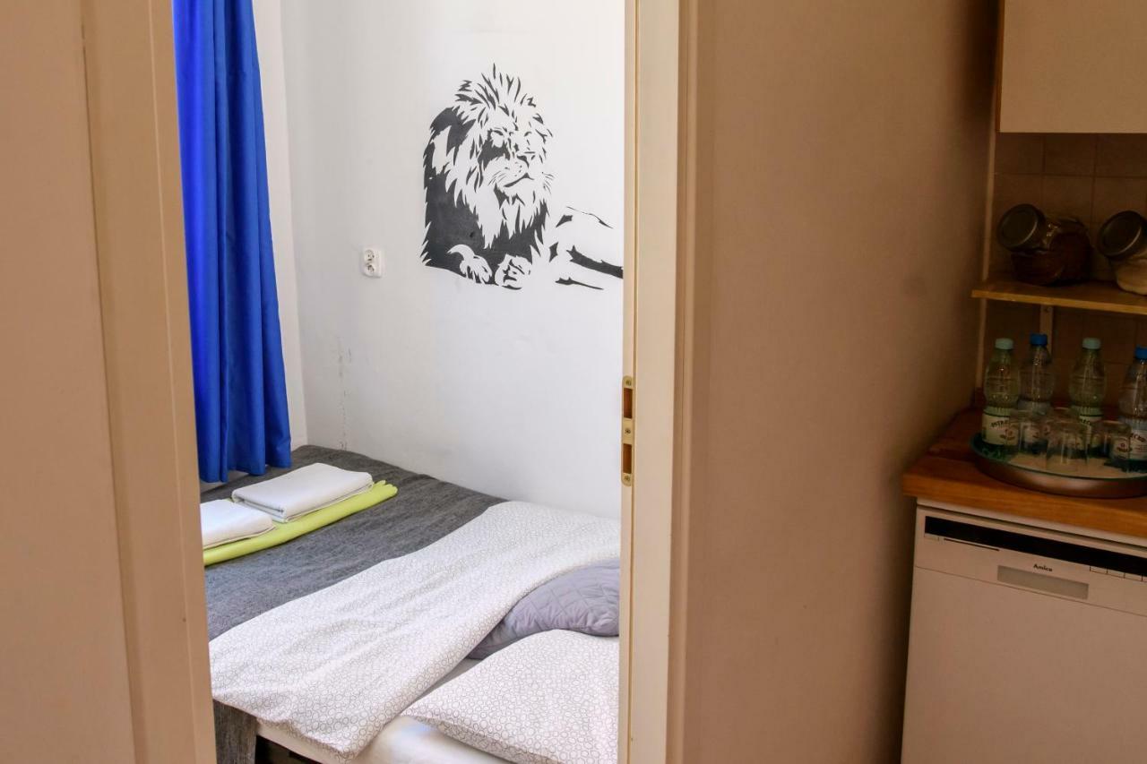 Old Town Folk Apartment วอร์ซอ ภายนอก รูปภาพ