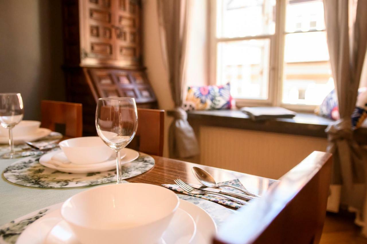 Old Town Folk Apartment วอร์ซอ ภายนอก รูปภาพ